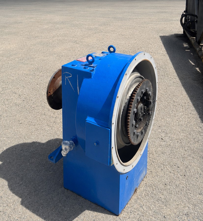 Drilling rig torque converter